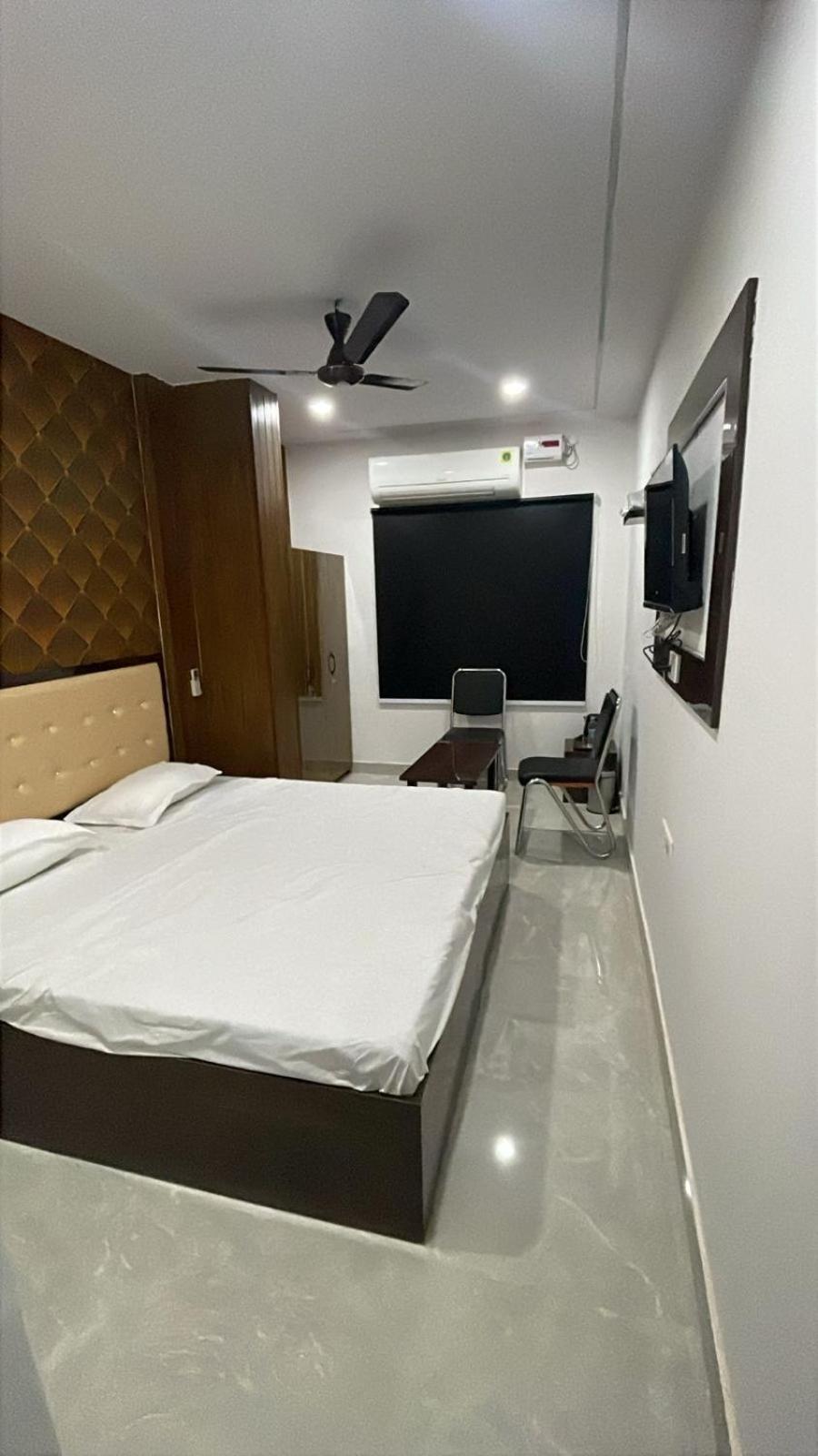 Bed and Breakfast Kashi Imperial Varanasi Exterior foto