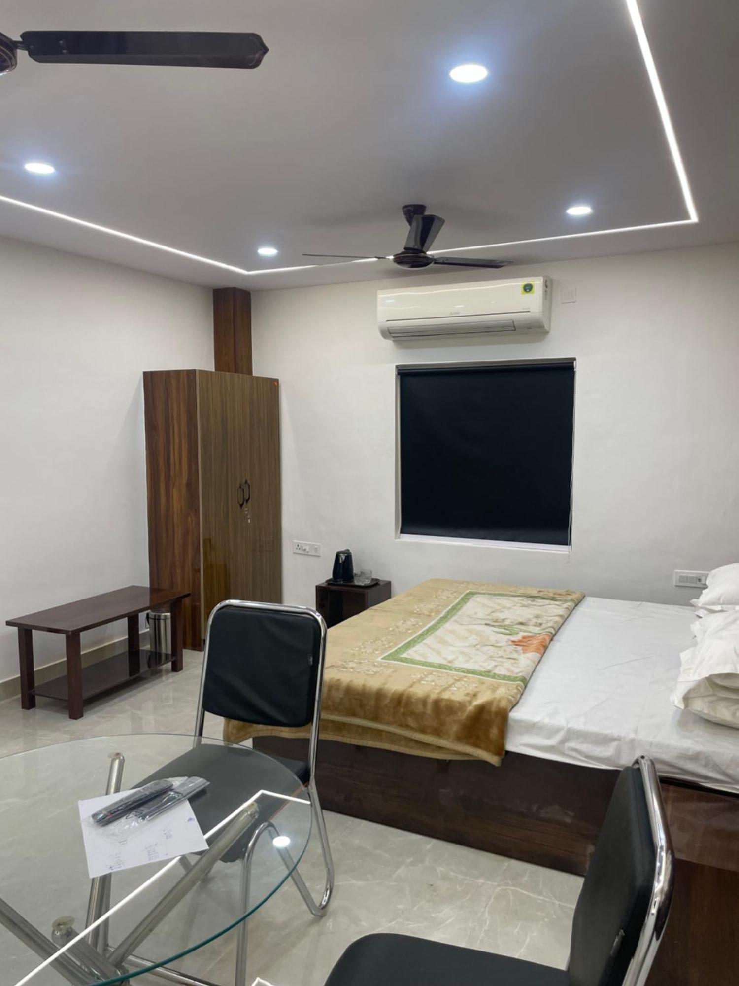 Bed and Breakfast Kashi Imperial Varanasi Exterior foto